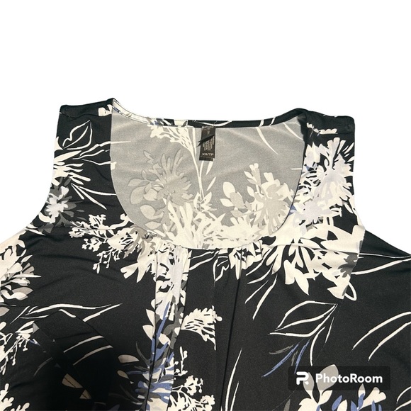✨3/$20✨ Denver Hayes Women’s Black Floral Patterned Sleeveless Ruffled Top - Picture 4 of 7